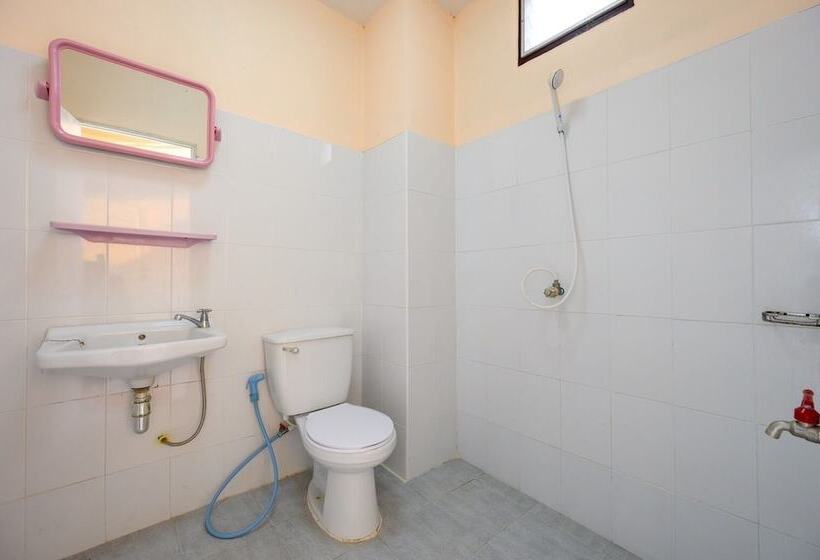 בית מלון כפרי Beung Sampathuan Nakornchaisri Resort