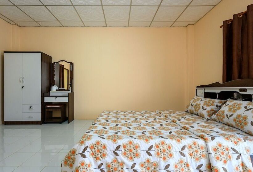 בית מלון כפרי Beung Sampathuan Nakornchaisri Resort