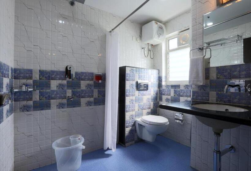 فندق Blue Bird, Nagaon