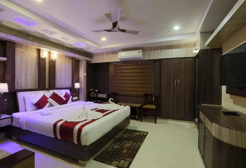 فندق Blue Bird, Nagaon