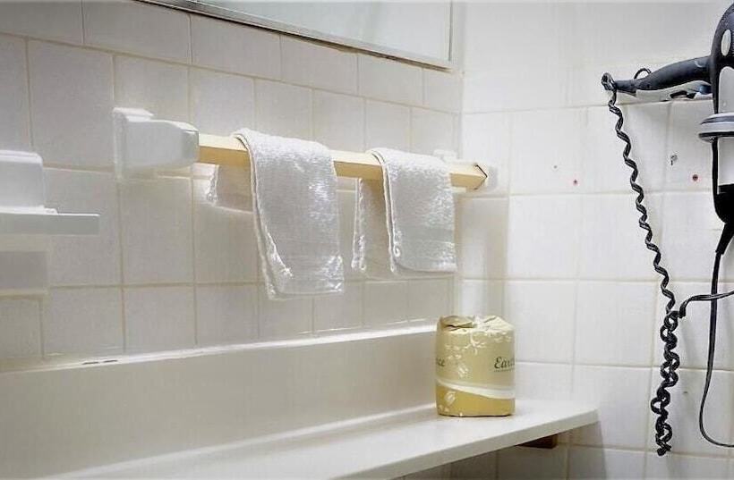 Отель Budget Inn New Harrisburg Cumberland