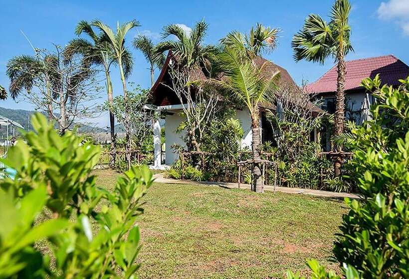 فندق Coco Paradiso Phuket