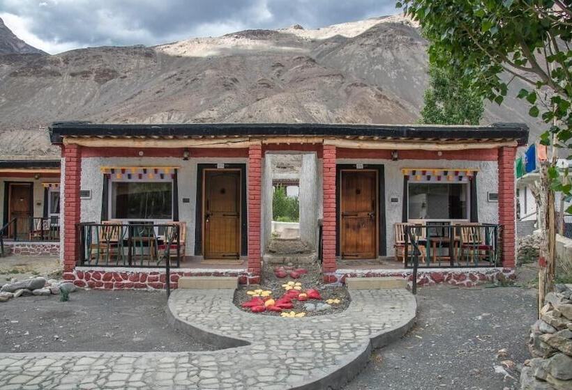 ホテル Echor Mud Huts Tabo, Spiti Valley