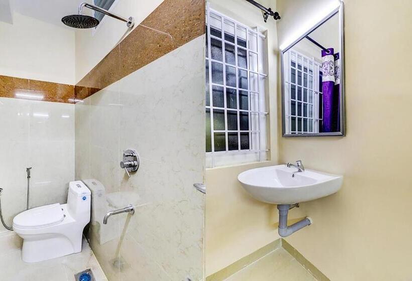 Hotel Fabexpress Uv Residency   700m From Coimbatore International Airport