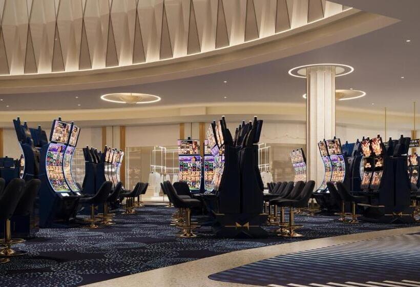 Отель Fontainebleau Las Vegas