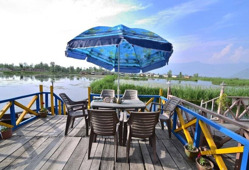 ホテル Golden Hopes Group Of Houseboats