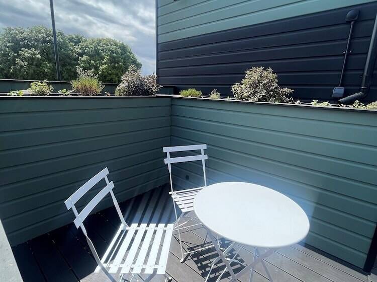 هتل Goodstay Lodges By Urban Space