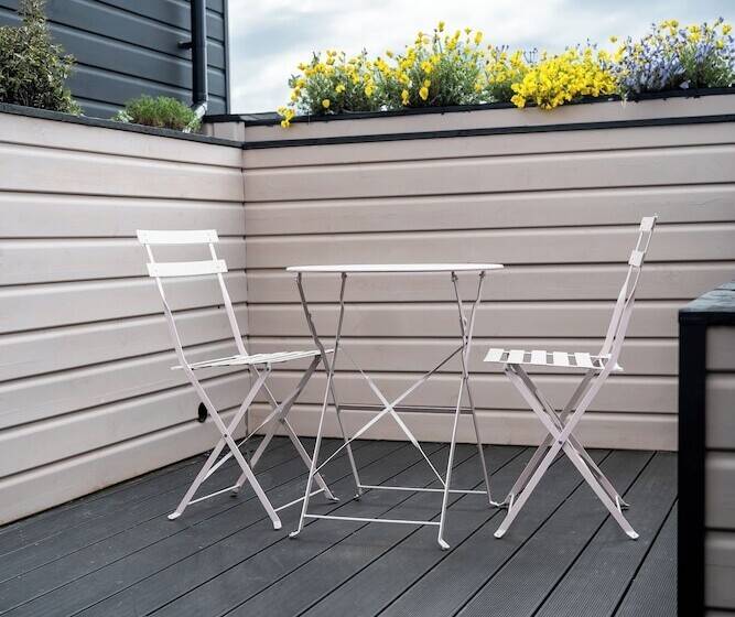 هتل Goodstay Lodges By Urban Space