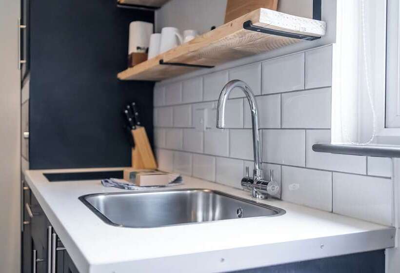 هتل Goodstay Lodges By Urban Space