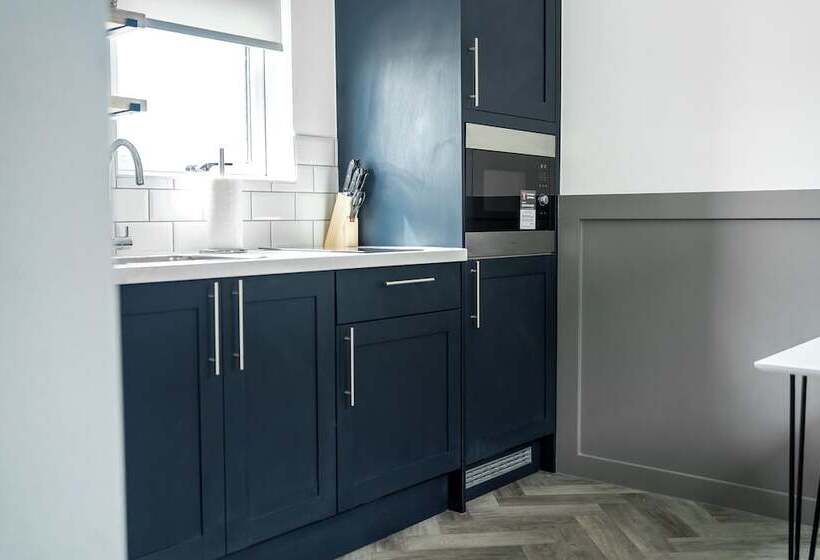 هتل Goodstay Lodges By Urban Space