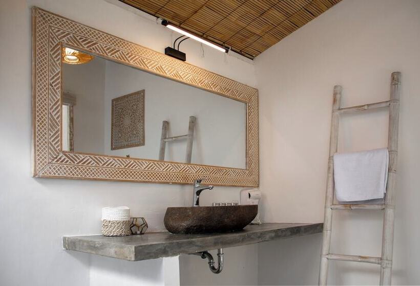 בית מלון כפרי Hot Stone Club Ubud