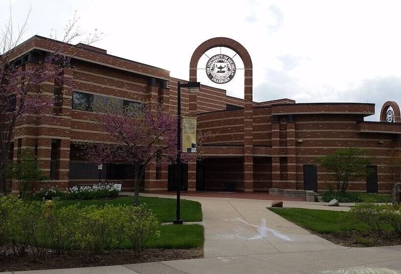 فندق Imperial Suites