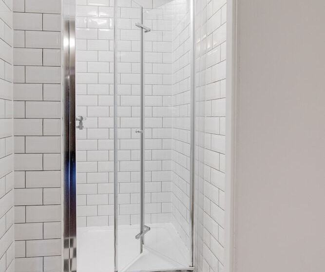 בית מלון כפרי Kabannas Liverpool