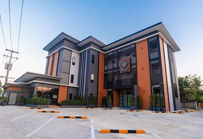 فندق Korner Grand