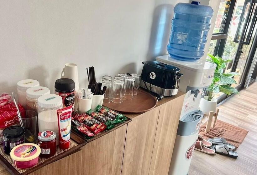 فندق Korner Grand