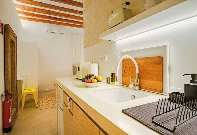 هتل Moona Hostal Altea