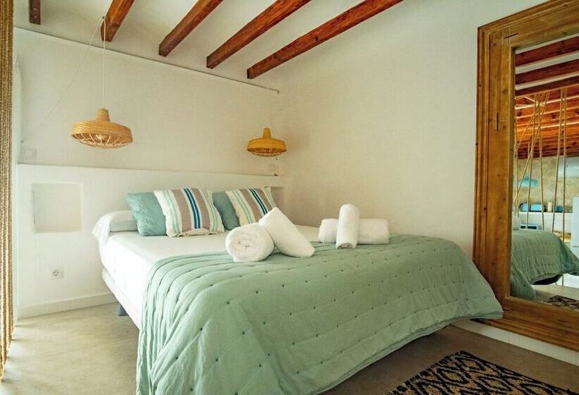 هتل Moona Hostal Altea