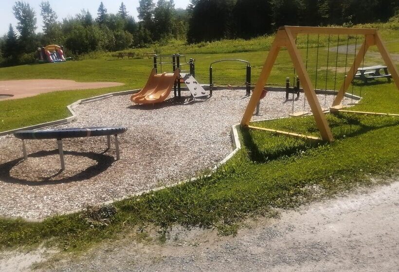 בית מלון כפרי Parc Du Mont Citadelle