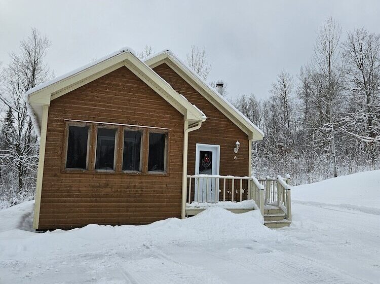 בית מלון כפרי Parc Du Mont Citadelle