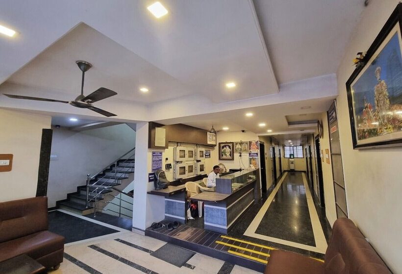 ホテル Prasana Residency