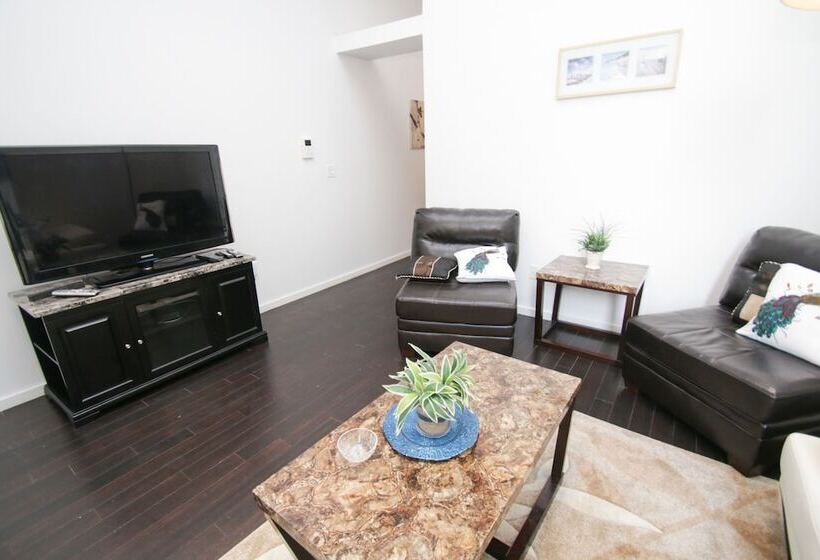 ホテル Renaissance Properties 728 Market Street