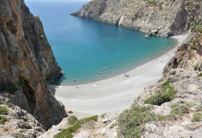 فندق ريفى Akros Oreon