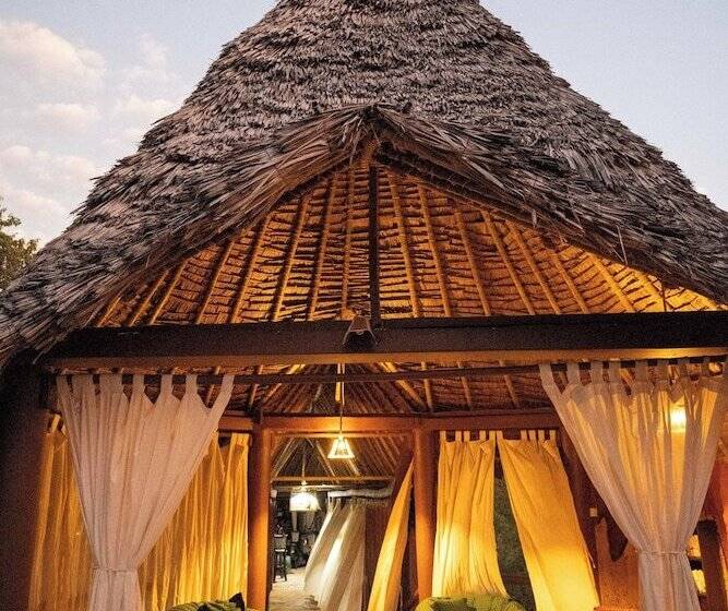 Отель Sable Mountain Lodge