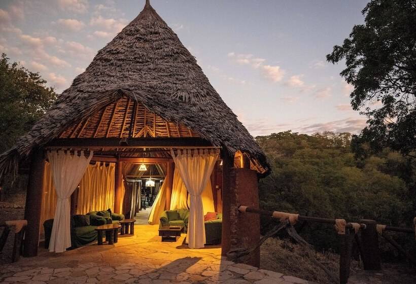 Отель Sable Mountain Lodge