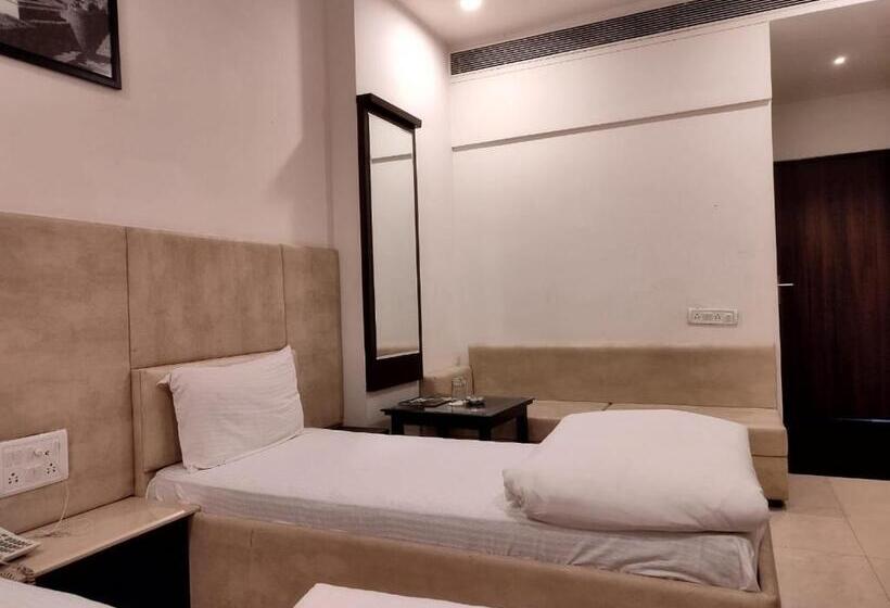 Shree Palace Hotel , Bhopal