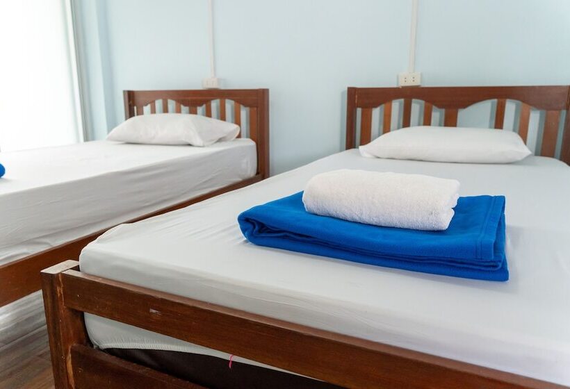 Отель Slumber Party Surf Khao Lak Hostel