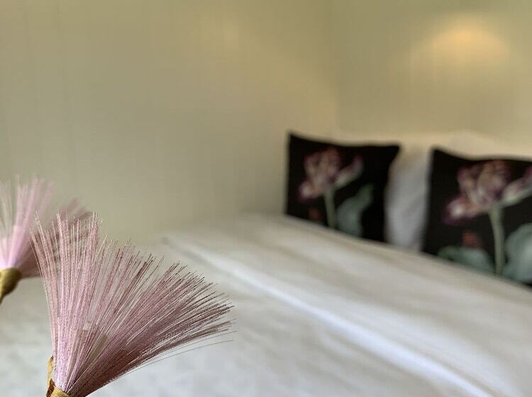 酒店 St. Kew Shepherd Huts