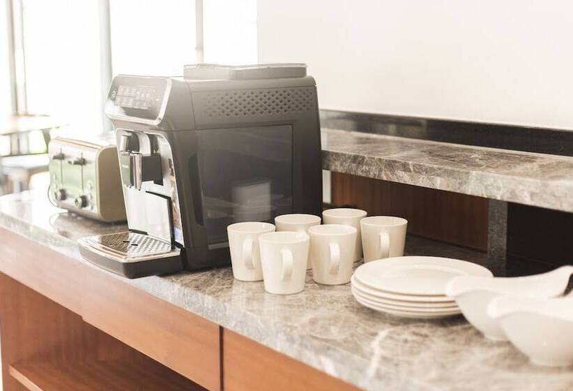 בית מלון כפרי Thapae Twins