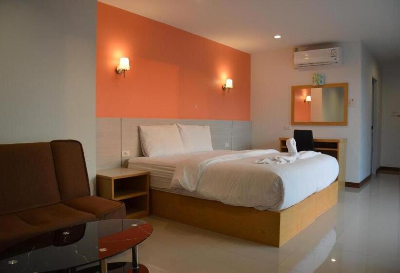 Hotel The Base Hua Hin