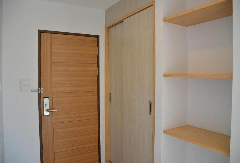 Hotel The Base Hua Hin