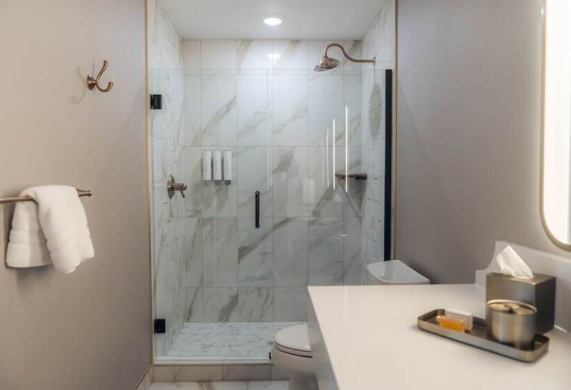 The Olive Ann Hotel, Grand Forks, A Tribute Portfolio