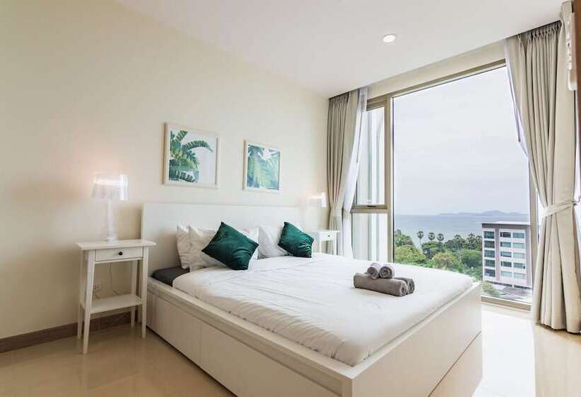 호텔 The Riviera Wongamat By Pattaya Holiday