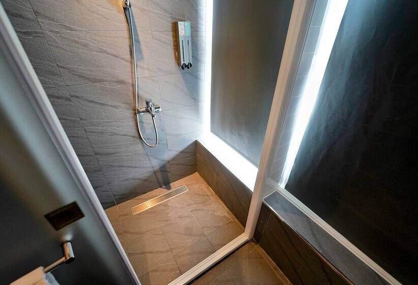 Meworld Hotel Taipei Main Station