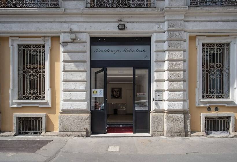 Italianway The B Village Standard