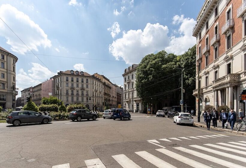 Italianway The B Village Standard