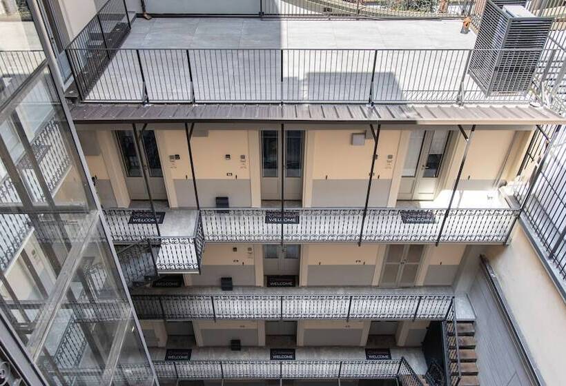 Italianway The B Village Standard