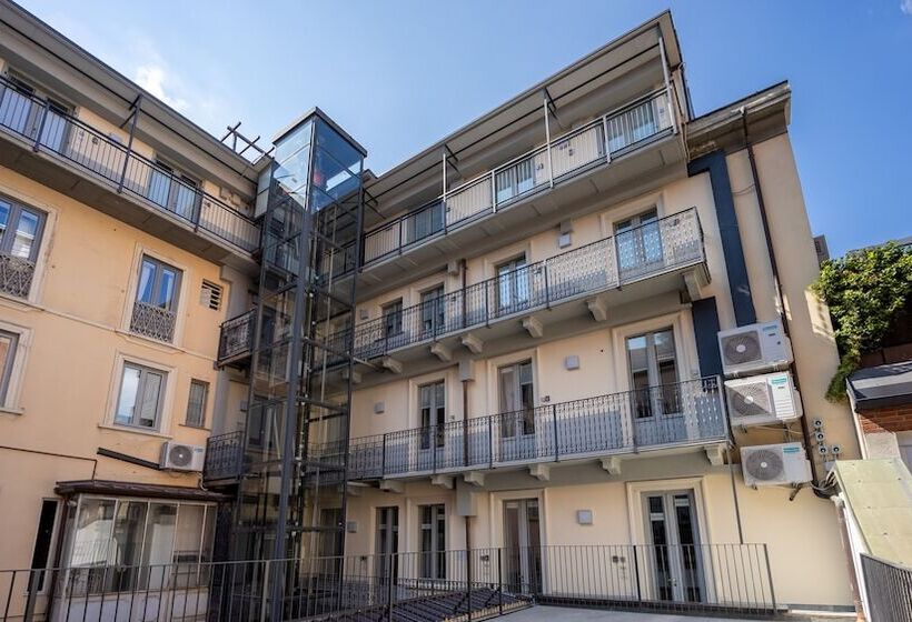 Italianway The B Village Standard