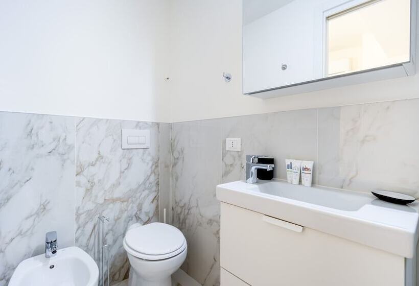 Italianway The B Village Standard