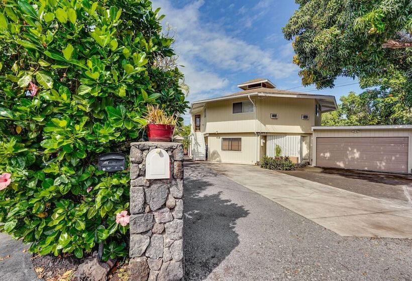 Kailua Kona Home W/ Tropical Bar: Walk To Beach!