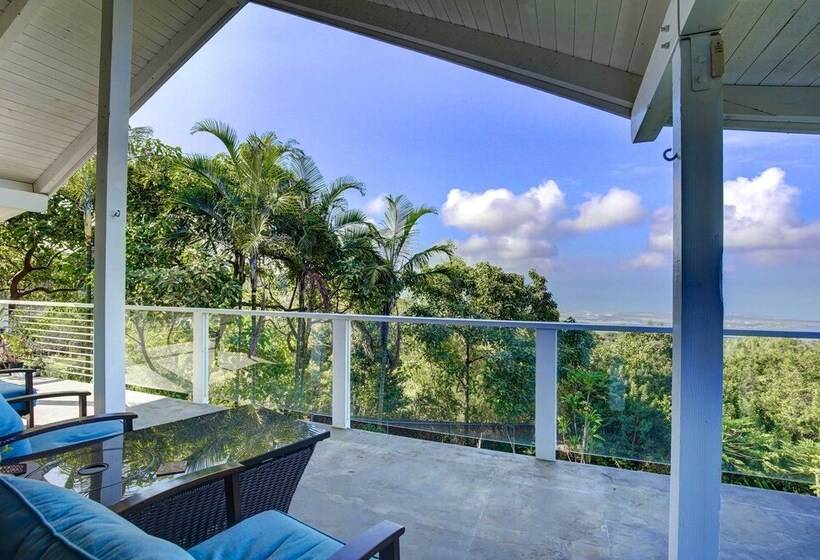 Kailua Kona House W/ Balcony & Ocean Views!