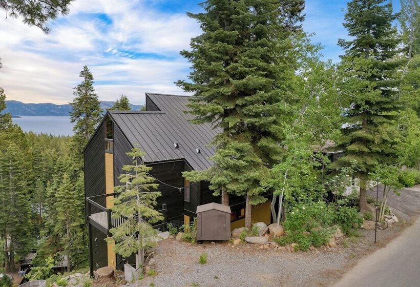Lake View, Firepit, Game Room Remodeled Lake Tahoe Luxury Cabin By Avantstay