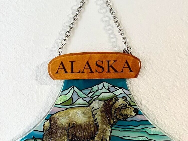 Log Cabin In Heart Of Anchorage