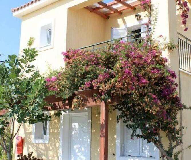 Marias Garden Apartments