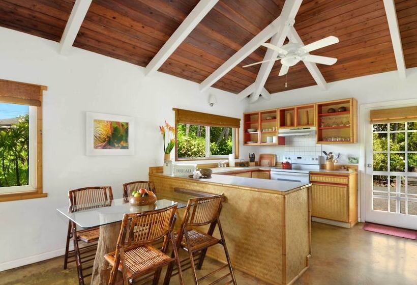 Melemele  Kapa A Cottage: 1 Block To Beach!