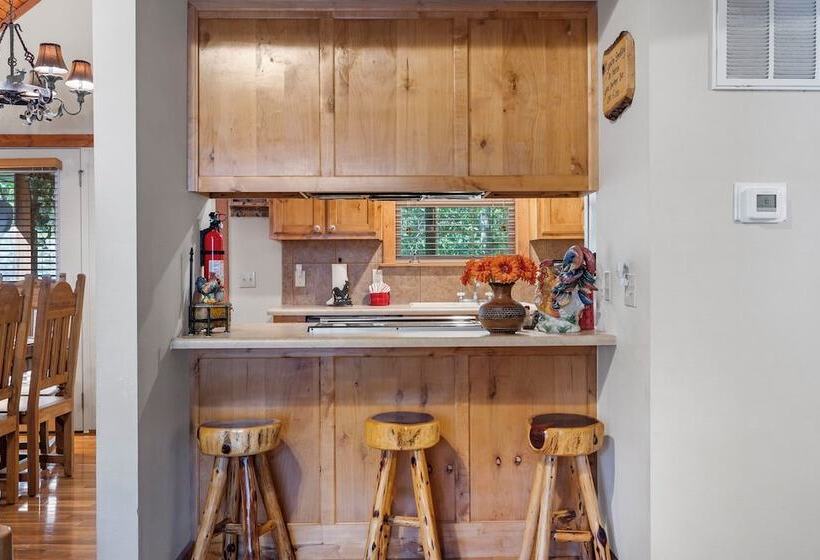 Milby Hideaway   On Site Amenities