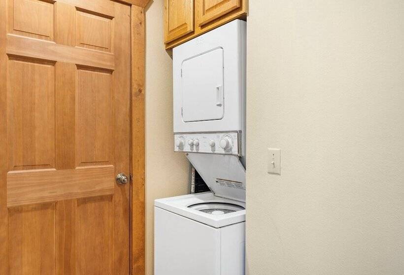 Milby Hideaway   On Site Amenities